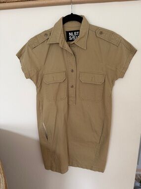 NLST Military-Style Short Sleeve Shirt Dress in Khaki